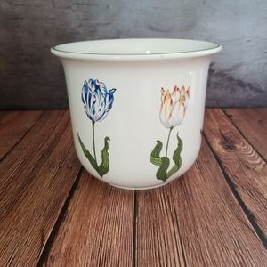 Host Pick 🎉 Tiffany & Co. Cachepot